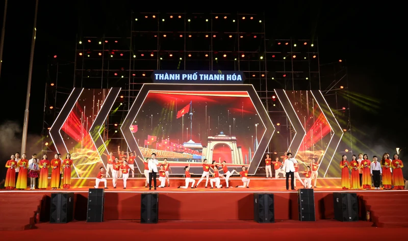 Động lực thúc đẩy phát triển kinh tế - xã hội