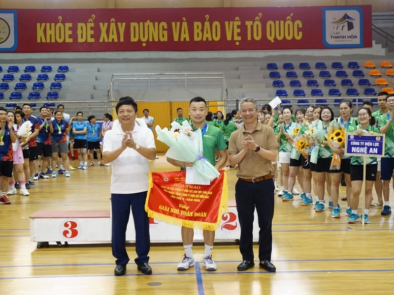 Hội thao công nhân, viên chức, lao động lần thứ 10 các công ty điện lực cụm phía Nam thuộc EVNNPC