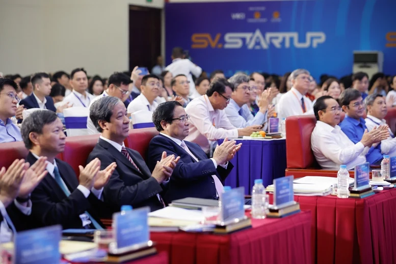 Thủ tướng: “Thần tốc táo bạo” để đưa Việt Nam trở thành trung tâm đổi mới sáng tạo