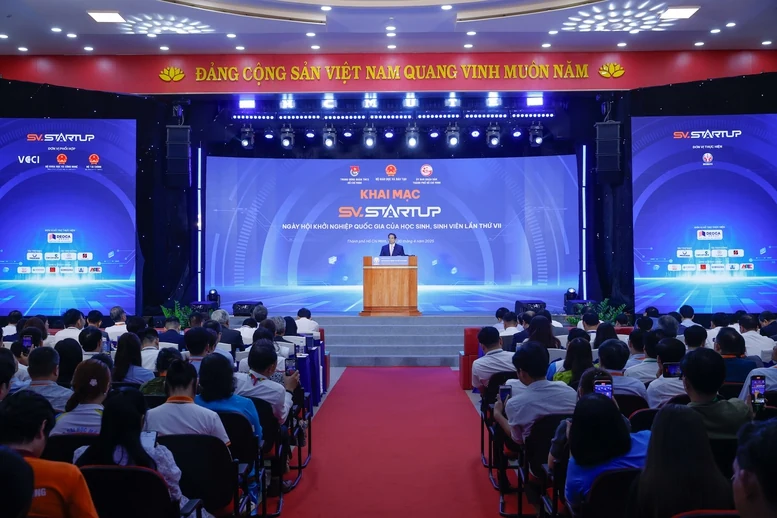 Thủ tướng: “Thần tốc táo bạo” để đưa Việt Nam trở thành trung tâm đổi mới sáng tạo