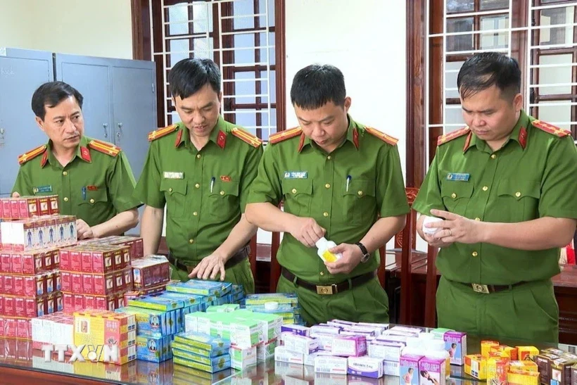 Thủ tướng yêu cầu điều tra, sớm đưa ra kết luận vụ sản xuất, buôn bán thuốc giả