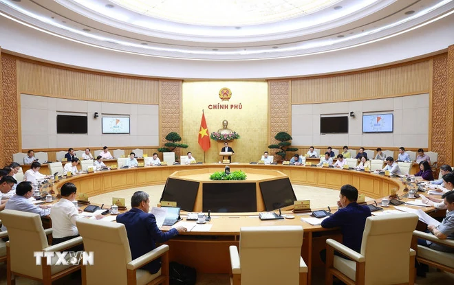 Thủ tướng: Thần tốc xây dựng pháp luật đáp ứng yêu cầu tình hình diễn biến nhanh