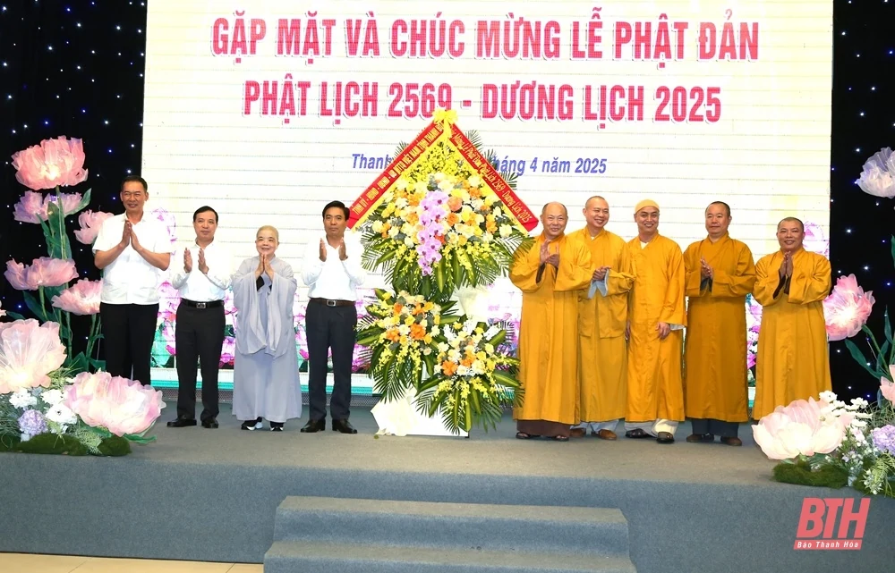 Lãnh đạo tỉnh gặp mặt và chúc mừng các chức sắc, chức việc Phật giáo nhân dịp lễ Phật đản (Phật lịch 2569 - Dương lịch 2025)