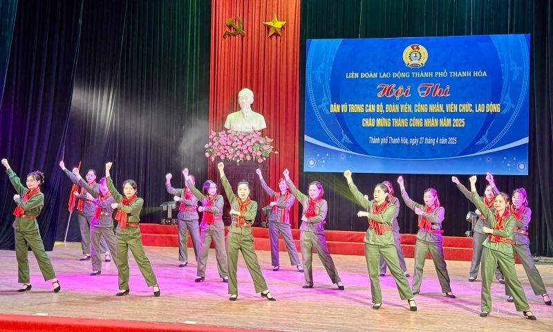 Hội thi dân vũ trong cán bộ, đoàn viên, công nhân, viên chức, lao động TP Thanh Hóa