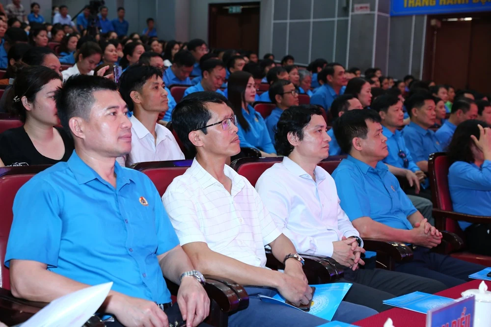 Phát động “Tháng Công nhân” và hưởng ứng “Tháng hành động về an toàn, vệ sinh lao động” năm 2025