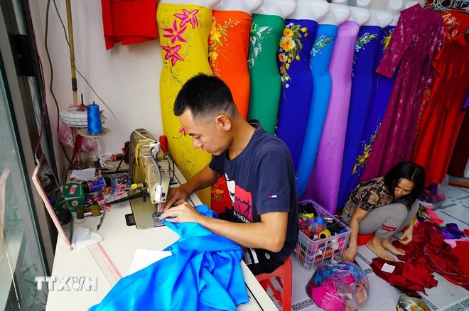 Làng nghề áo dài Trạch Xá chứa đựng giá trị văn hóa phi vật thể vô cùng quý giá