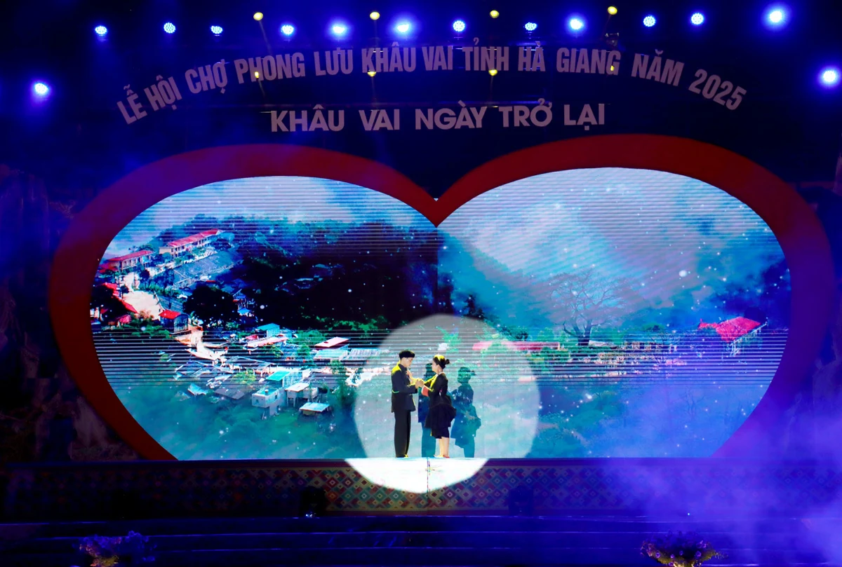 Khai mạc Lễ hội Chợ Phong Lưu Khâu Vai năm 2025