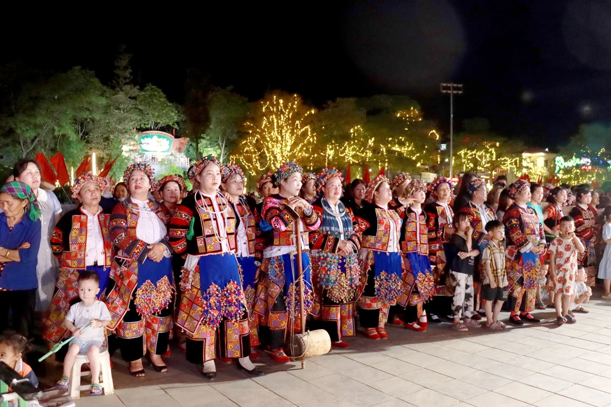 Khai mạc Lễ hội Chợ Phong Lưu Khâu Vai năm 2025