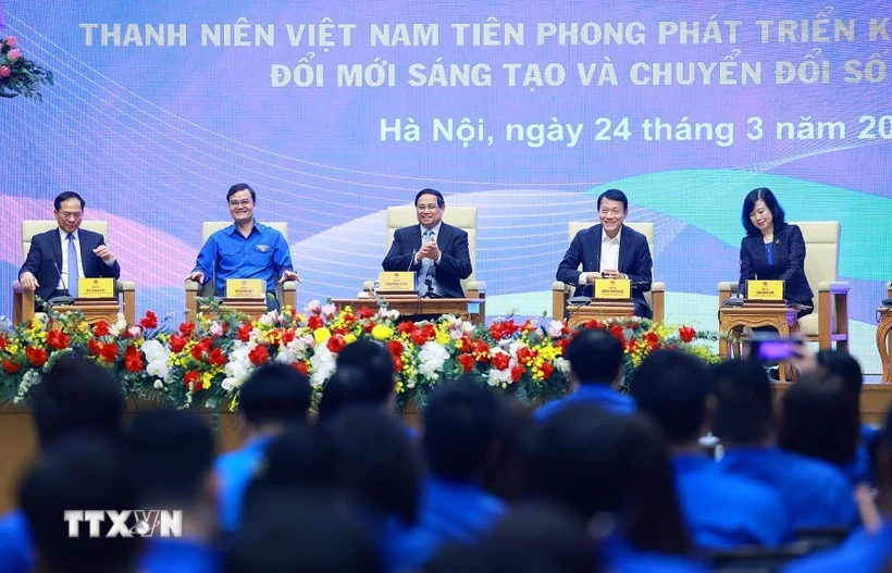 Thanh niên Việt Nam tập trung thực hiện “Ba tiên phong,” “5 chủ động”