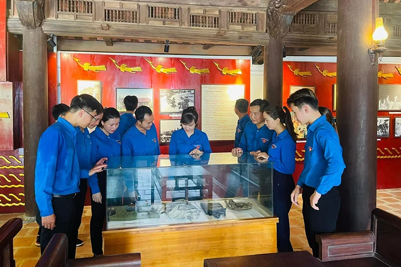 Tạo nguồn sinh lực trẻ cho Đảng