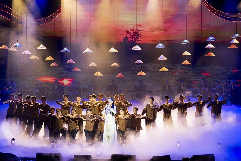 “Đảng trong mùa xuân đại thắng” - Khúc tráng ca mừng 50 năm thống nhất đất nước sẽ diễn ra tại Nhà hát Hồ Gươm tối 28/4