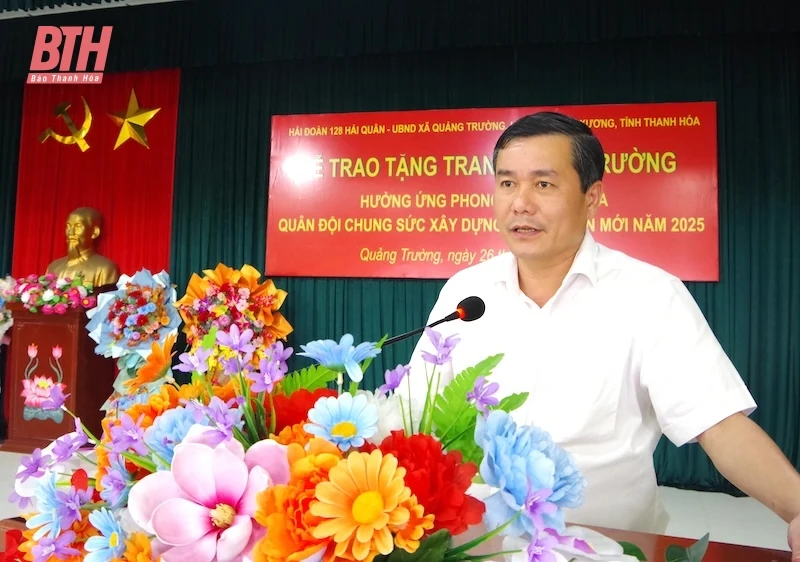 Hải đoàn 128 ủng hộ kinh phí xây dựng nông thôn mới tại xã Quảng Trường