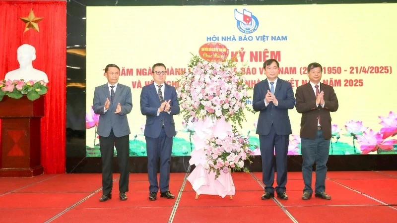 75 năm - sứ mệnh vẻ vang của Hội Nhà báo Việt Nam