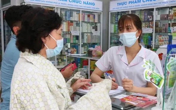 Siết chặt kiểm soát mua bán thuốc trên mạng: Cấm bán thuốc kê đơn qua sàn thương mại điện tử