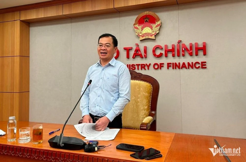 Bỏ cấp huyện, mỗi xã sẽ có 2 ô tô công, trụ sở dôi dư có thể cho thuê