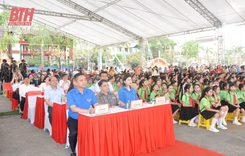 Sôi nổi ngày hội “Thiếu nhi Việt Nam - Học tập tốt, rèn luyện chăm”