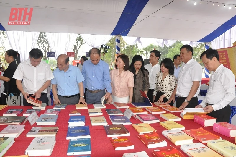 Phát động Ngày Sách và Văn hóa đọc Việt Nam