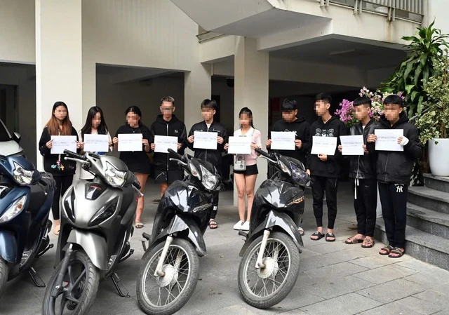 Hôm nay xét xử nhóm quái xế đua xe, đâm tử vong người dừng đèn đỏ tại Hà Nội