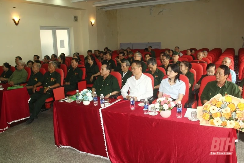 Gặp mặt các cựu TNXP trong kháng chiến chống Mỹ