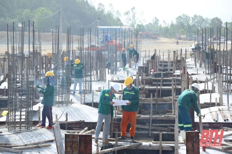 Giữ nhịp công trường