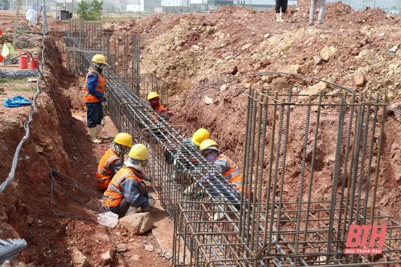 Giữ nhịp công trường