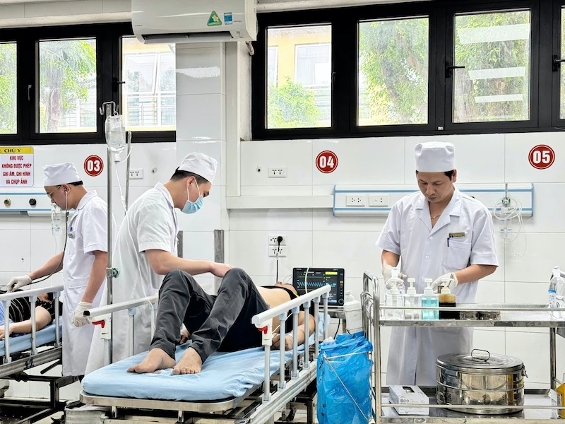 Các cơ sở y tế đảm bảo chăm sóc sức khoẻ người dân trong dịp nghỉ lễ