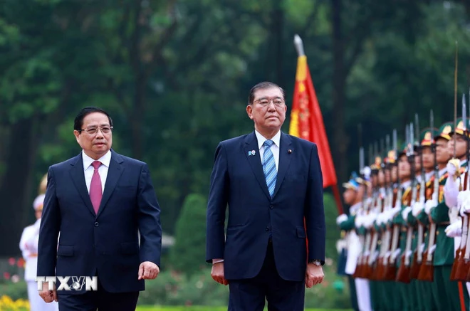 Thủ tướng Phạm Minh Chính chủ trì Lễ đón Thủ tướng Nhật Bản và Phu nhân