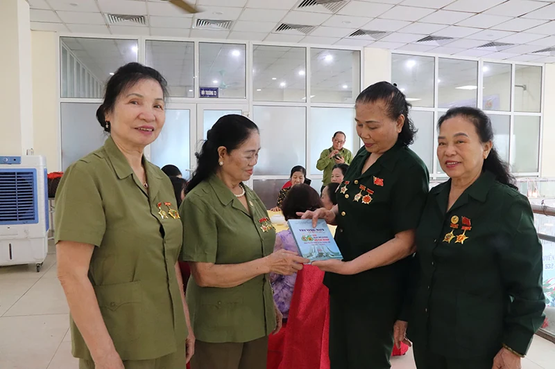 Thanh xuân gửi lại con đường