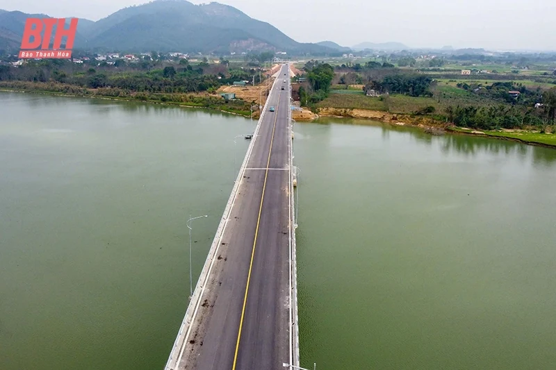 Bứt tốc cùng dự án trọng điểm: Thanh Hóa trên đường lớn! (Bài 1) - Công trình lớn dựng thế, dự án mới mở đường