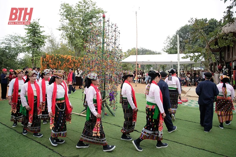 Đưa văn hóa về cơ sở