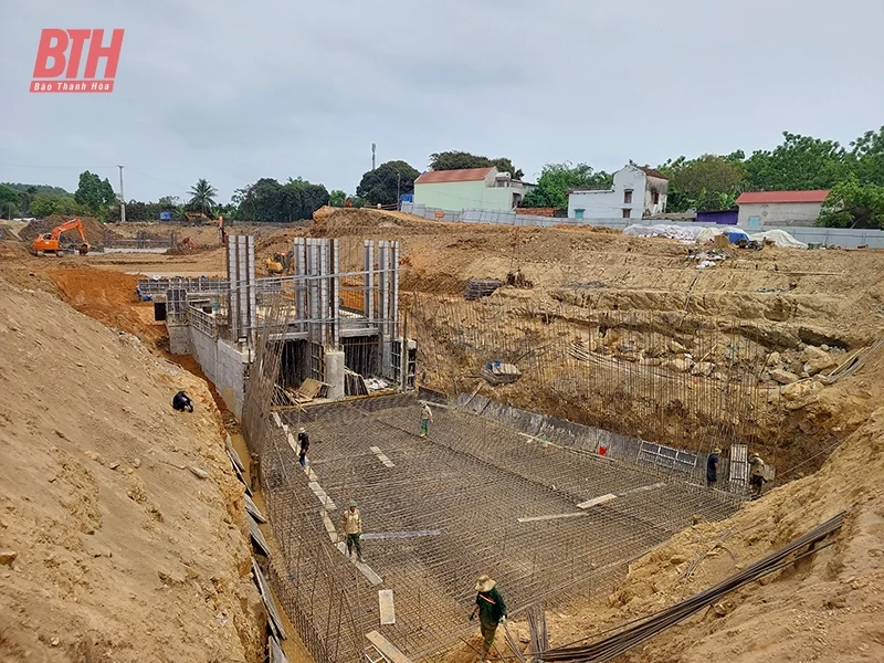 Gấp rút xây dựng Trạm bơm Hoằng Khánh phục vụ sản xuất và dân sinh