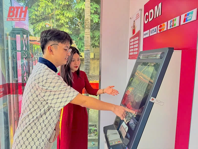 Xây dựng ngân hàng số phục vụ khách hàng