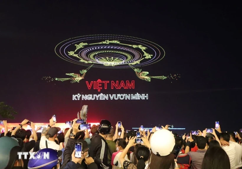 Tổng duyệt trình diễn drone mừng 50 năm thống nhất đất nước