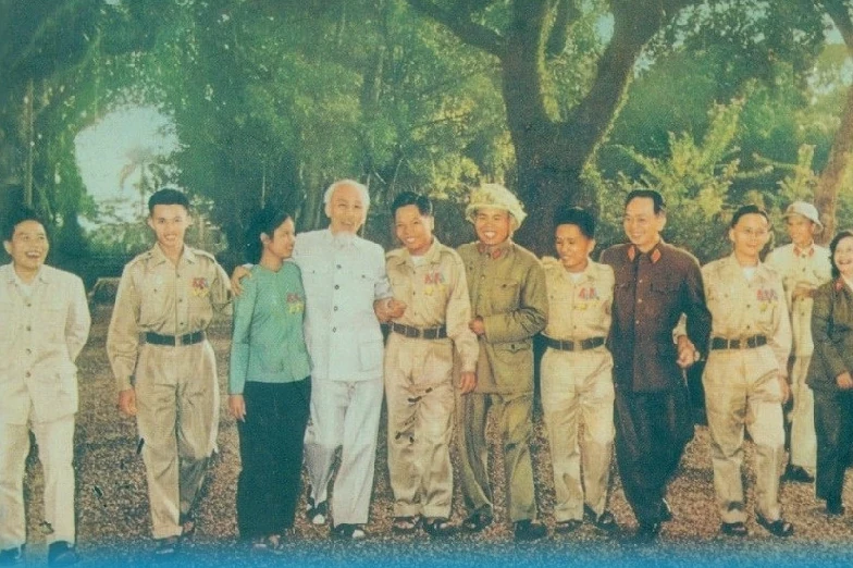 Chủ tịch Hồ Chí Minh: “Miền Nam yêu quý luôn ở trong trái tim tôi”