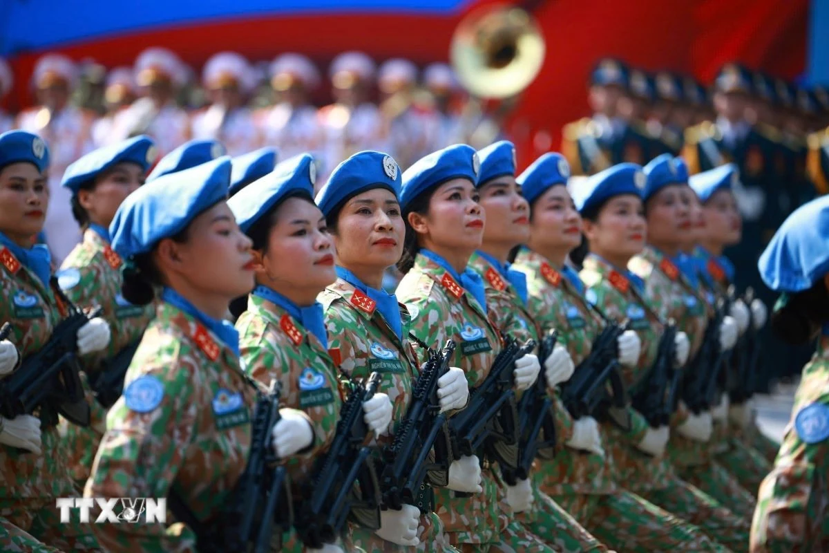 Hào hùng Lễ diễu binh, diễu hành kỷ niệm 50 năm thống nhất đất nước