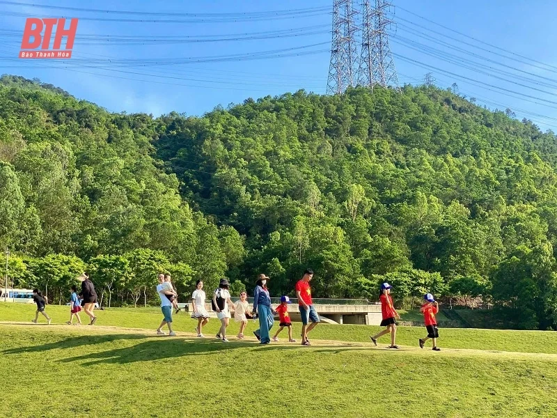 Thanh Hóa đón lượng khách “khủng” dịp nghỉ lễ 30/4 - 1/5