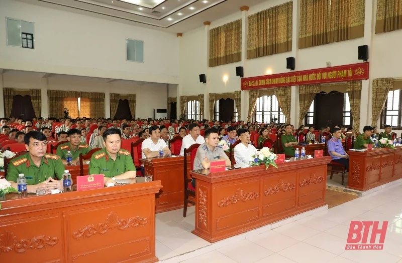 Trại giam Thanh Phong công bố Quyết định đặc xá của Chủ tịch nước