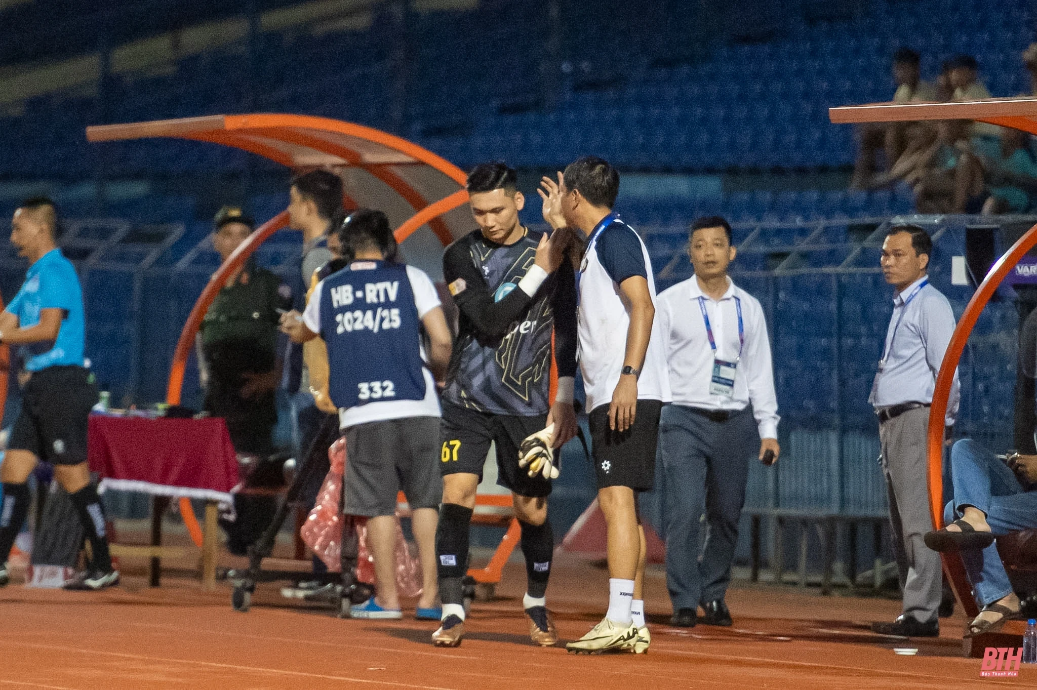 Thúc thủ trên sân nhà, Đông Á Thanh Hóa đối diện nguy cơ rơi khỏi top 5