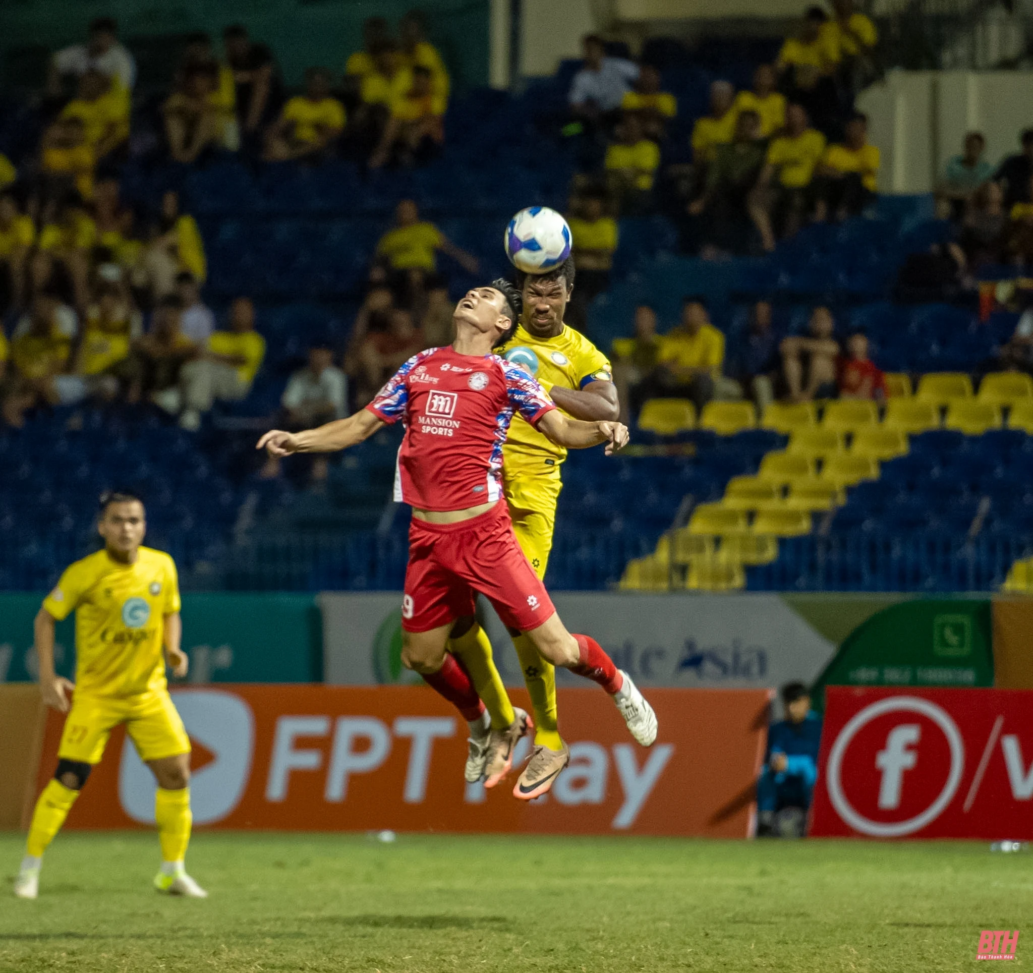 Thúc thủ trên sân nhà, Đông Á Thanh Hóa đối diện nguy cơ rơi khỏi top 5