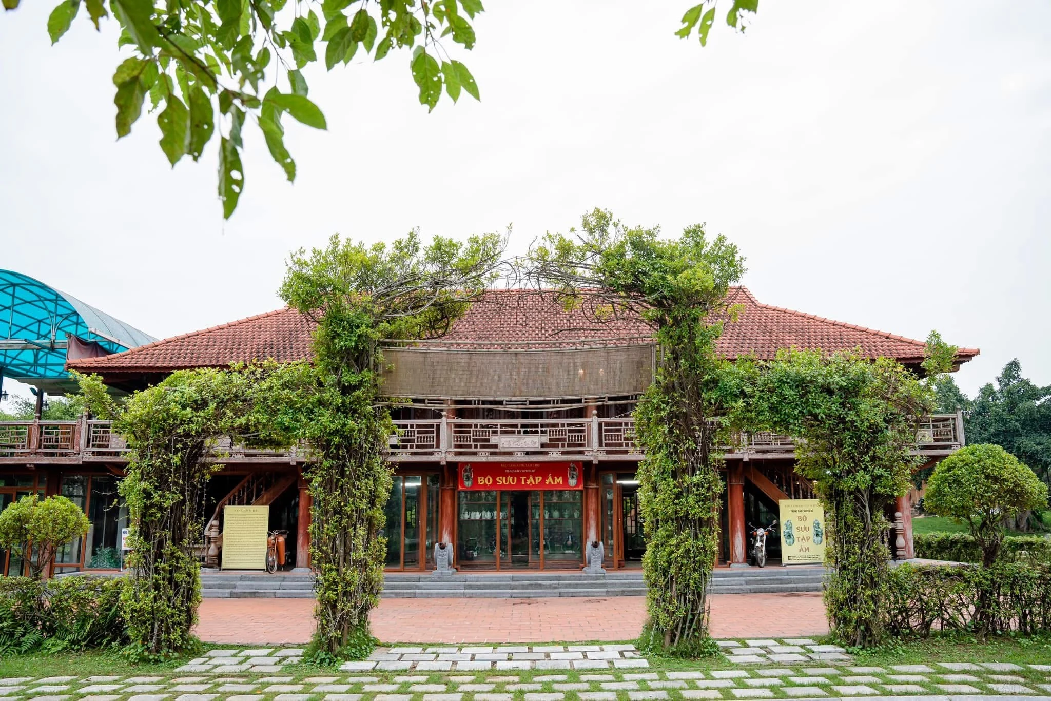 Người dân tận hưởng kỳ nghỉ xanh ngay trong thành phố