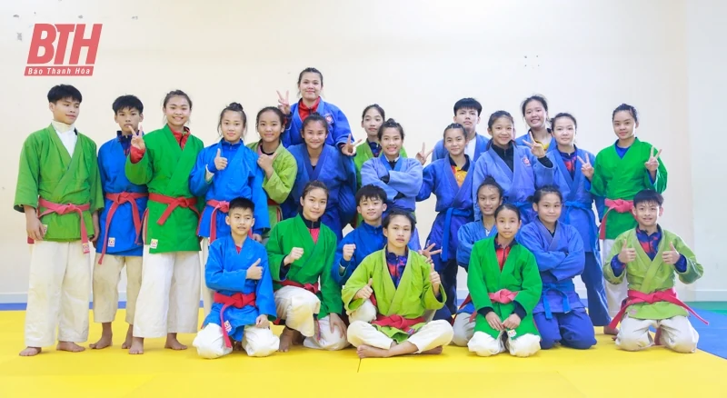 Vận động viên tập luyện không nghỉ lễ chuẩn bị cho các giải đấu lớn