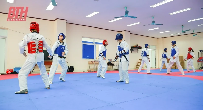 Vận động viên tập luyện không nghỉ lễ chuẩn bị cho các giải đấu lớn