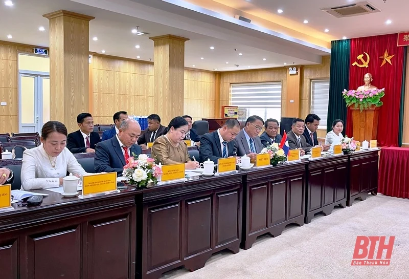 Mặt trận 2 tỉnh Thanh Hóa – Hủa Phăn ký kết bản ghi nhớ giai đoạn 2025-2027