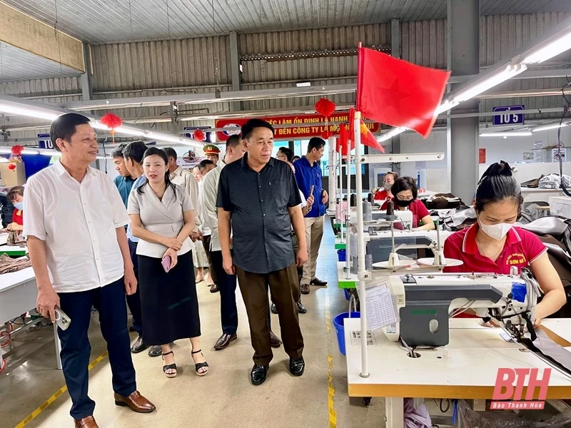 Đoàn đại biểu Ủy ban Mặt trận Lào xây dựng đất nước tỉnh Hủa Phăn tham quan, tìm hiểu tại tỉnh Thanh Hóa