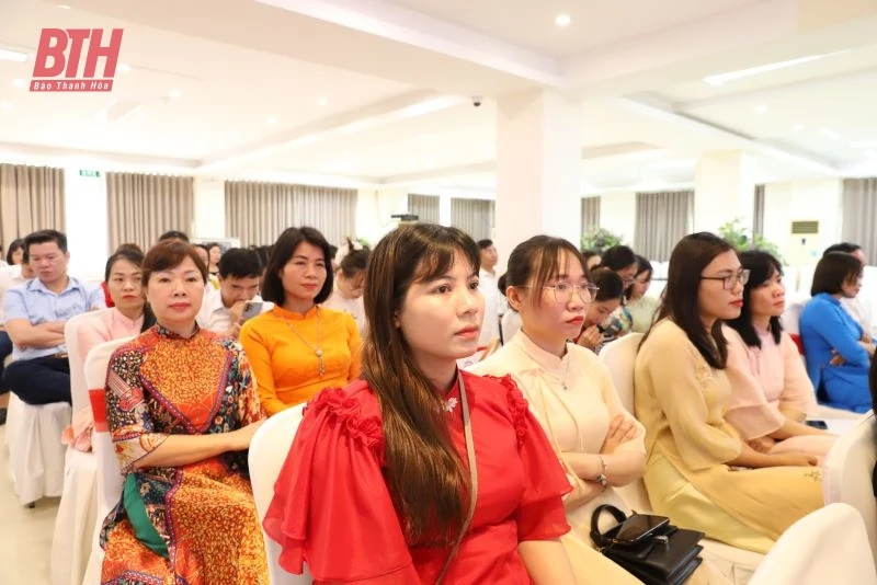 Kỷ niệm Ngày Quốc tế Điều dưỡng và cập nhật kiến thức trong thực hành lâm sàng, quản lý điều dưỡng