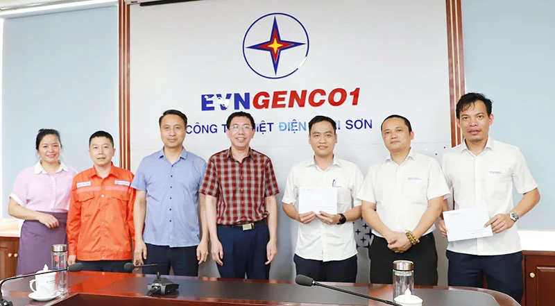 Công ty Nhiệt điện Nghi Sơn tặng quà cho đoàn viên, người lao động nhân Tháng công nhân năm 2025