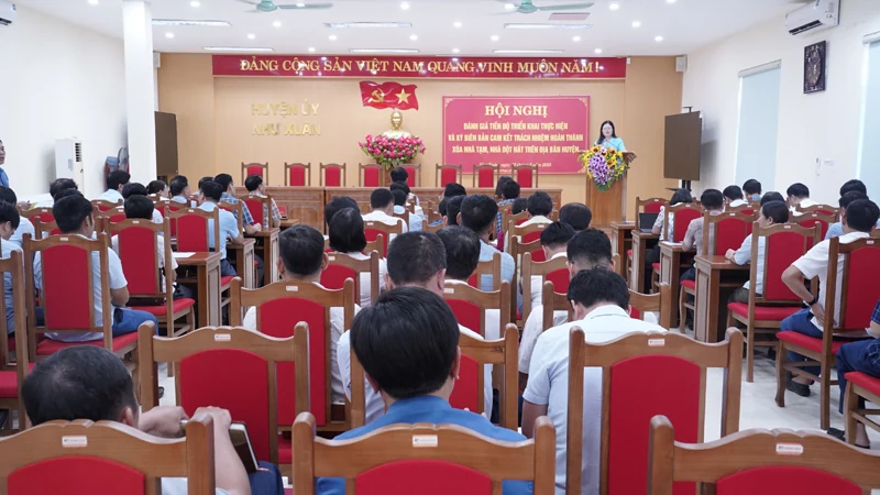 Như Xuân: Ký cam kết trách nhiệm hoàn thành xóa nhà tạm, nhà dột nát