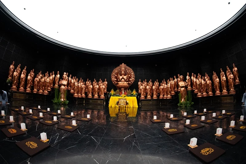 Ngắm không gian trang hoàng tại núi Bà Đen trước thềm đại lễ Vesak 2025 ngày 8/5/2025