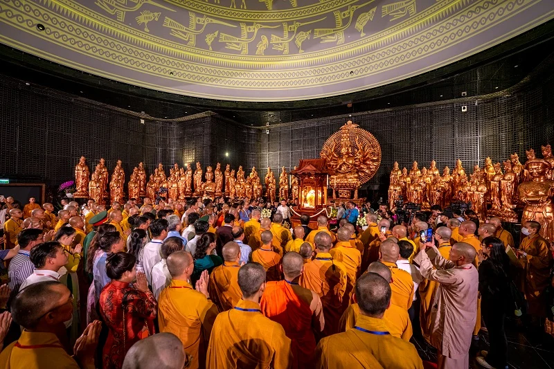 Lên núi Bà Đen chiêm bái xá lợi Phật – “quốc bảo” của Ấn Độ