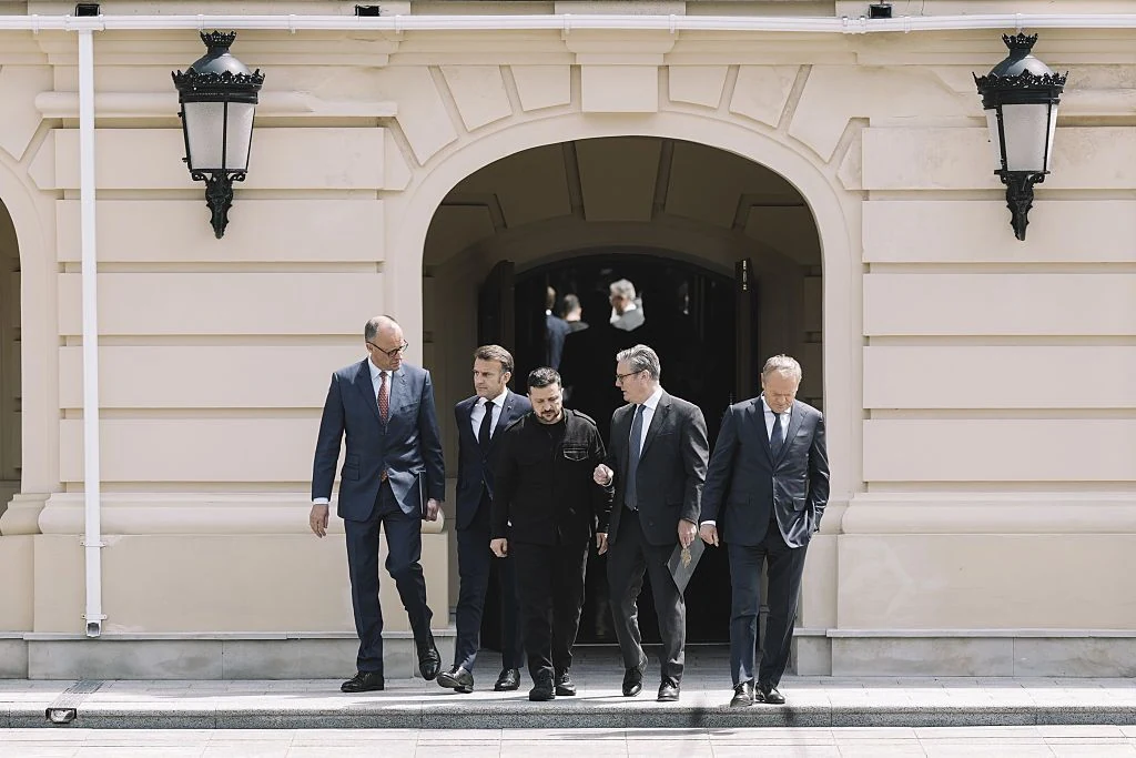 Đức cho Nga đến nửa đêm để thực hiện lệnh ngừng bắn, đe dọa trừng phạt